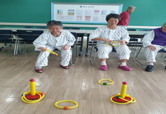 사회복지프로그램 - 링고리던지기