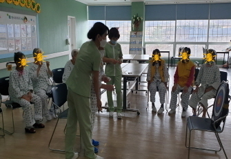 사회복지프로그램 - 다트던지기