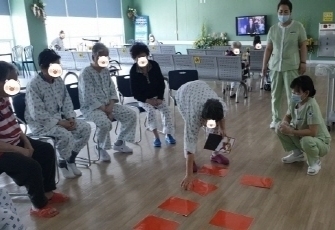 사회복지프로그램 - 화투 패 짝 맞추기